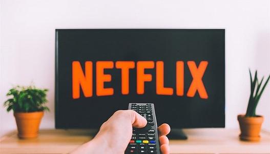 互联网分析：电影制片人抨击Netflix功能 可让您更快观看电影
