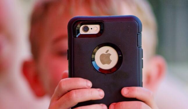已经发现让孩子绕过iPhone通信限制的错误