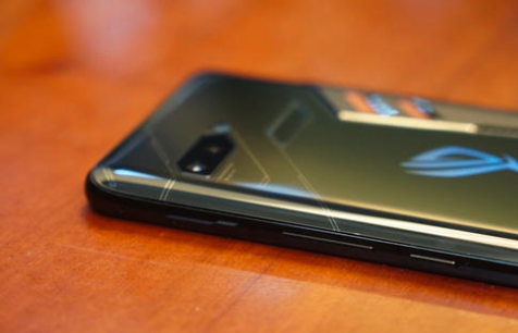 这就是华硕ROG Phone III的样子