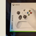 微软新的Xbox Series S控制器从包装中得到确认