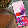三星Galaxy S21系列可能附带25W充电器