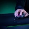 Razer Naga X游戏鼠标带有12个自定义侧边按钮，售价499日元(约合77美元)