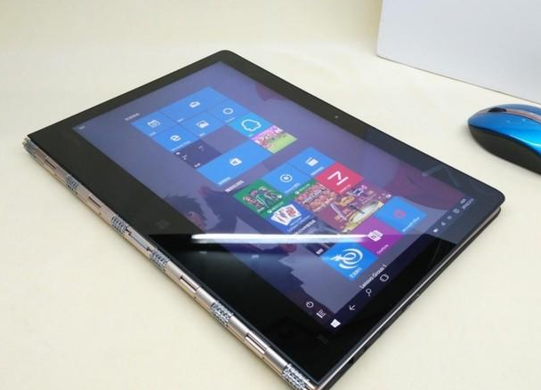 联想Yoga Pad Pro既可用作平板电脑又可用作显示器