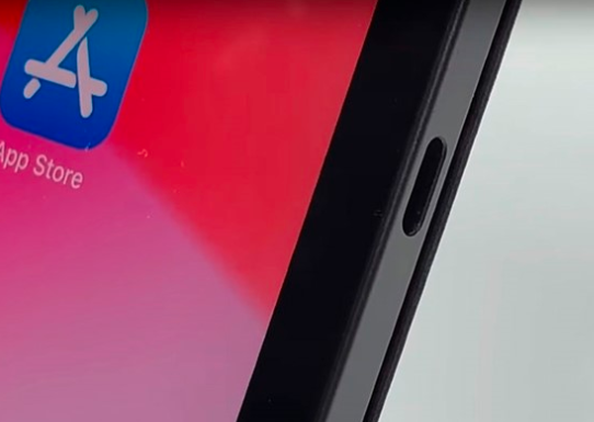 互联网分析：苹果可能会发布没有Lightning接口的iPad Air