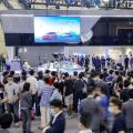 人类视野的超级SUV HiPhi X在广州车展上吸引了观众