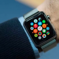 用户晕倒后，Apple Watch的跌倒检测功能发出警报