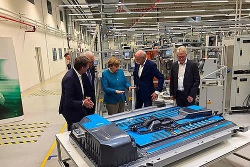 由于无法及时提供电池组，特斯拉的德国工厂将推迟半年开始生产